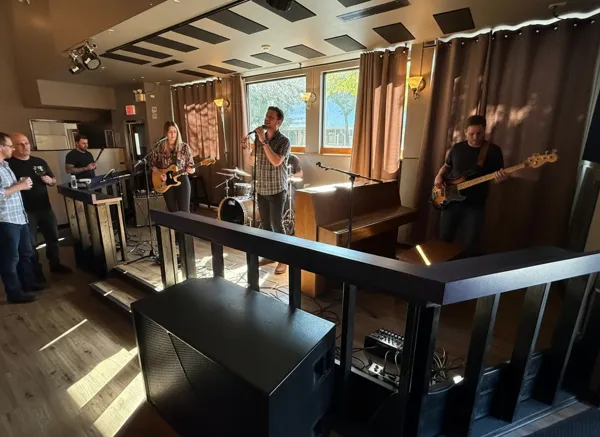 Live Music Atmosphere